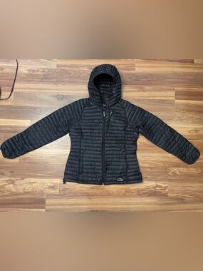 LL Bean Women’s Black Ultralight 850 Down Jacket Medium
